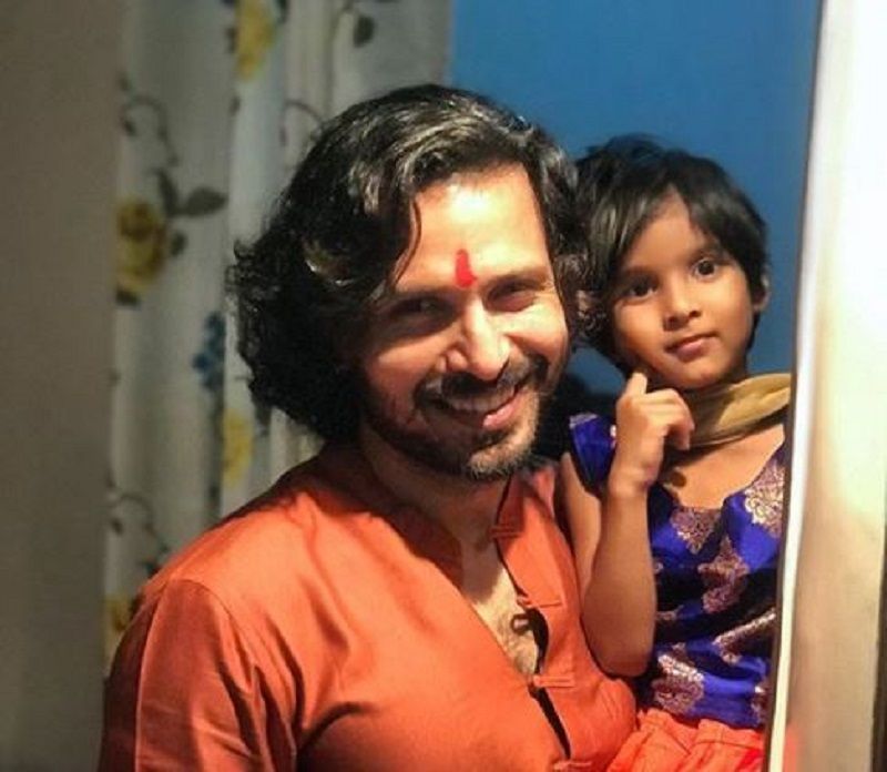 Kranti Prakash Jha With His Daughter
