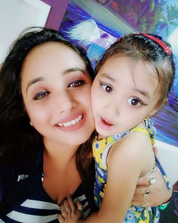 Rani Chatterjee ze swoją siostrzenicą Shazaną