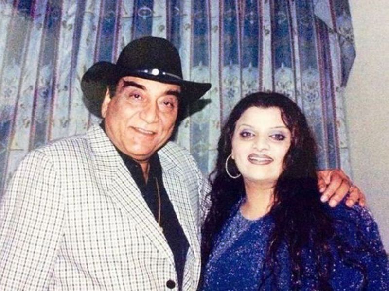 Goga Kapoor con su hija