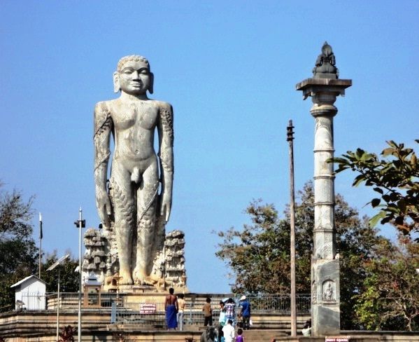 פסל Gommateshwara