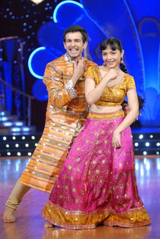 Jai Bhanushali mientras presenta el reality show Dance India Dance