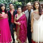 Shakti Arora với gia đình