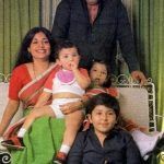 امجد خان اپنی بیوی اور بچوں کے ساتھ