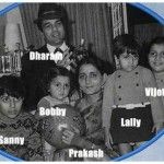 Съни Деол със своите родители и братя и сестри - Vijeeta, Ajeeta, Sunny
