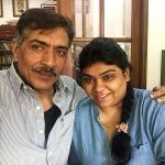 Prakash Jha cu fiica sa