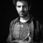 Kartik Aaryan mit seinem heißesten vegetarischen Promi-Preis von PETA India