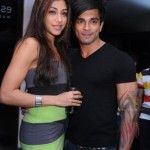 Karan Singh Grover avec Nicole Alvares