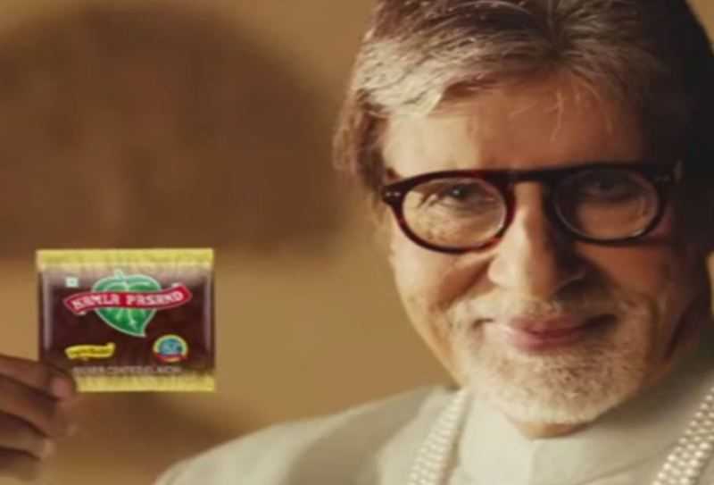 Amitabh Bachchan faisant la promotion d'une marque de paan masala, Kamla Pasand