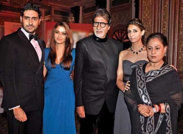 Amitabh Bachchan met zijn gezin