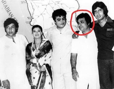 Kader Khan con Amitabh Bachchan