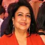 Madhu Chopra (de moeder van Priyanka Chopra) Leeftijd, echtgenoot, kinderen, familie, biografie en meer