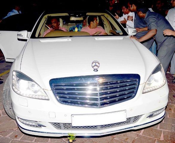Salman Khan Mercedes-Benz razreda S