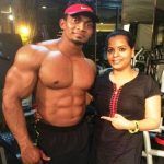Sunit Jadhav com sua esposa
