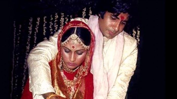 Amitabh Bachchan e Jaya al momento del loro matrimonio