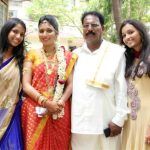 Srinidhi Shetty với gia đình
