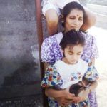 Bức ảnh thời thơ ấu của Srinidhi Shetty với mẹ