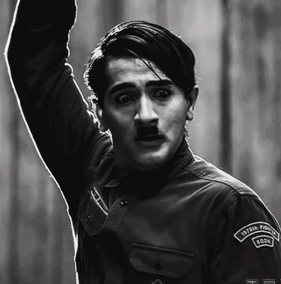 연극의 Vardhan Puri-The Great Dictator