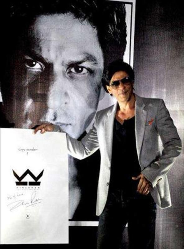 Tumatanggap si Shah Rukh Khan ng Gantimpala sa Karapatang Pantao