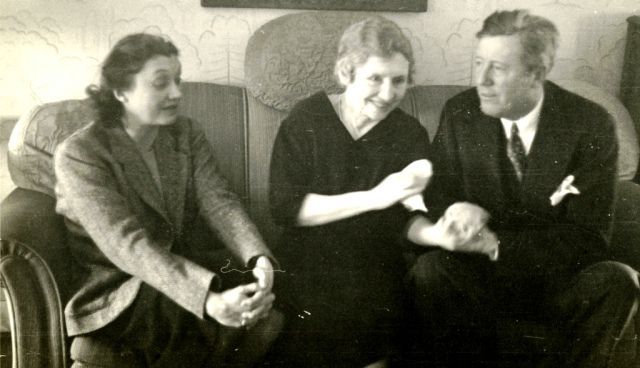 Helen Keller z przyjaciółmi