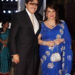 Sanjay Khan dengan Isteri Zarine Khan
