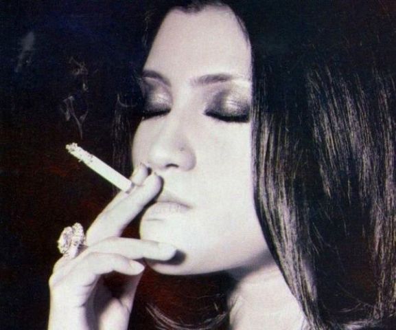 Konkona Sen Sharma fumatori