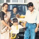 Raghubir Yadav med sin ekskone og sønn