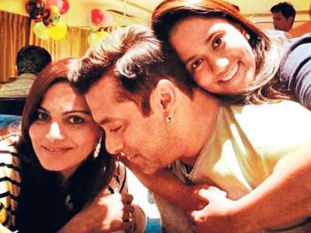 Salman Khan sa sestrama