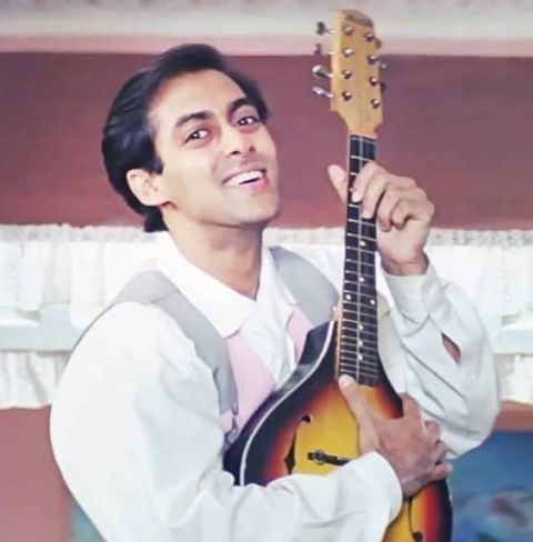 Salman Khan - Hum Aapke Hain Koun Frisure