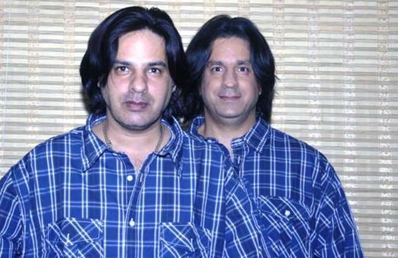 Rahul Roy com seu irmão
