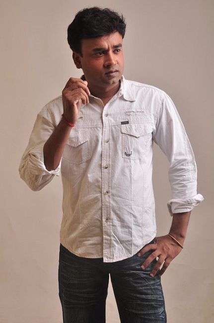 Atul Sriva als Regisseur und Produzent