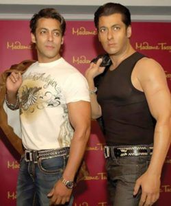 Salman Khan avec sa statue de cire