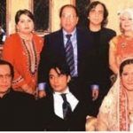 Али Зафар със семейството си