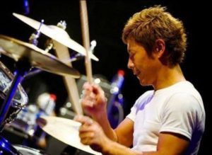 Yusaku Maezawa trummande