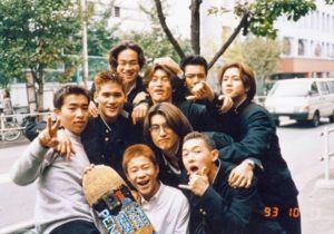 17 år gammal Yusaku Maezawa med sitt band