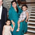 Hina Rabbani Khar와 딸들