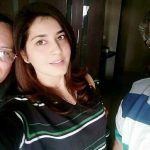 راشي خانا مع والديها