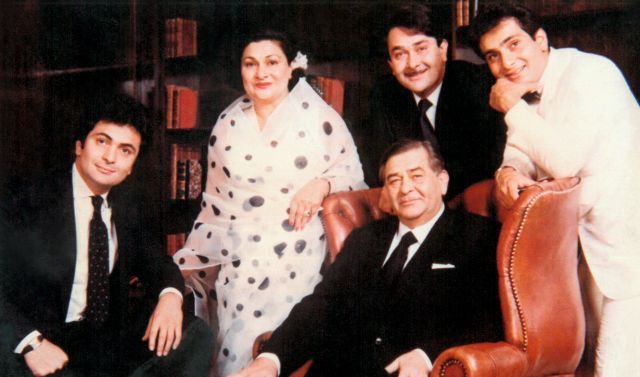 راج كابور مع عائلته