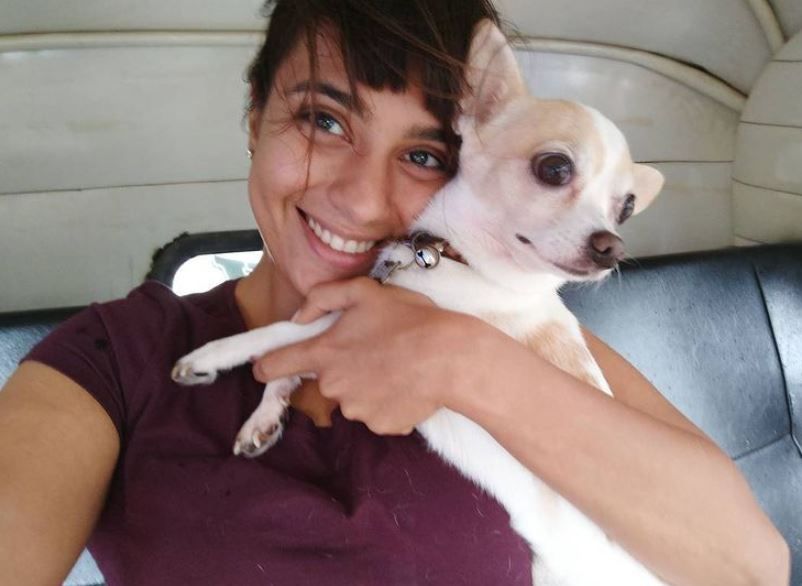 Бхавна Рупарел и ее домашняя собака