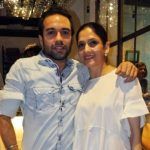 Amrita Puri bersama suaminya Imrun Sethi