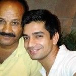 Vishal Singh med sin far