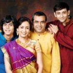 Aditya Rawal s starši in bratom