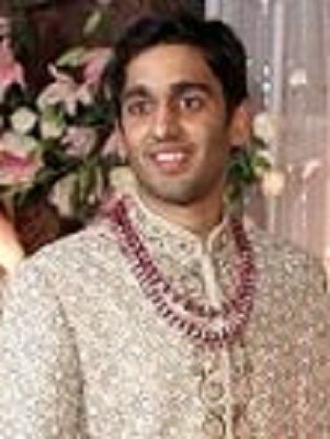 Viraj Mehta (Αδελφός της Shloka Mehta) Ηλικία, σύζυγος, οικογένεια, βιογραφία και άλλα