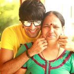 Neel Motwani con su madre Renu Motwani