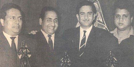 Raj Kapoor z Mohammedom Rafijem in Shankarjem Jaikishenom