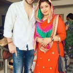 Malini Kapoor med sin mand Ajay Sharma