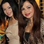 Samyukta Singh com sua irmã Nattasha