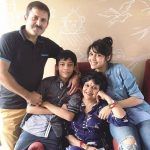 eisha-singh-su savo šeima