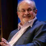 Riya Sen tem rumores de caso com Salman Rushdie