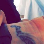 Sonamo Kapooro tikėjimo tatuiruotė
