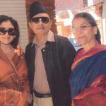 Manisha và cha mẹ của cô ấy